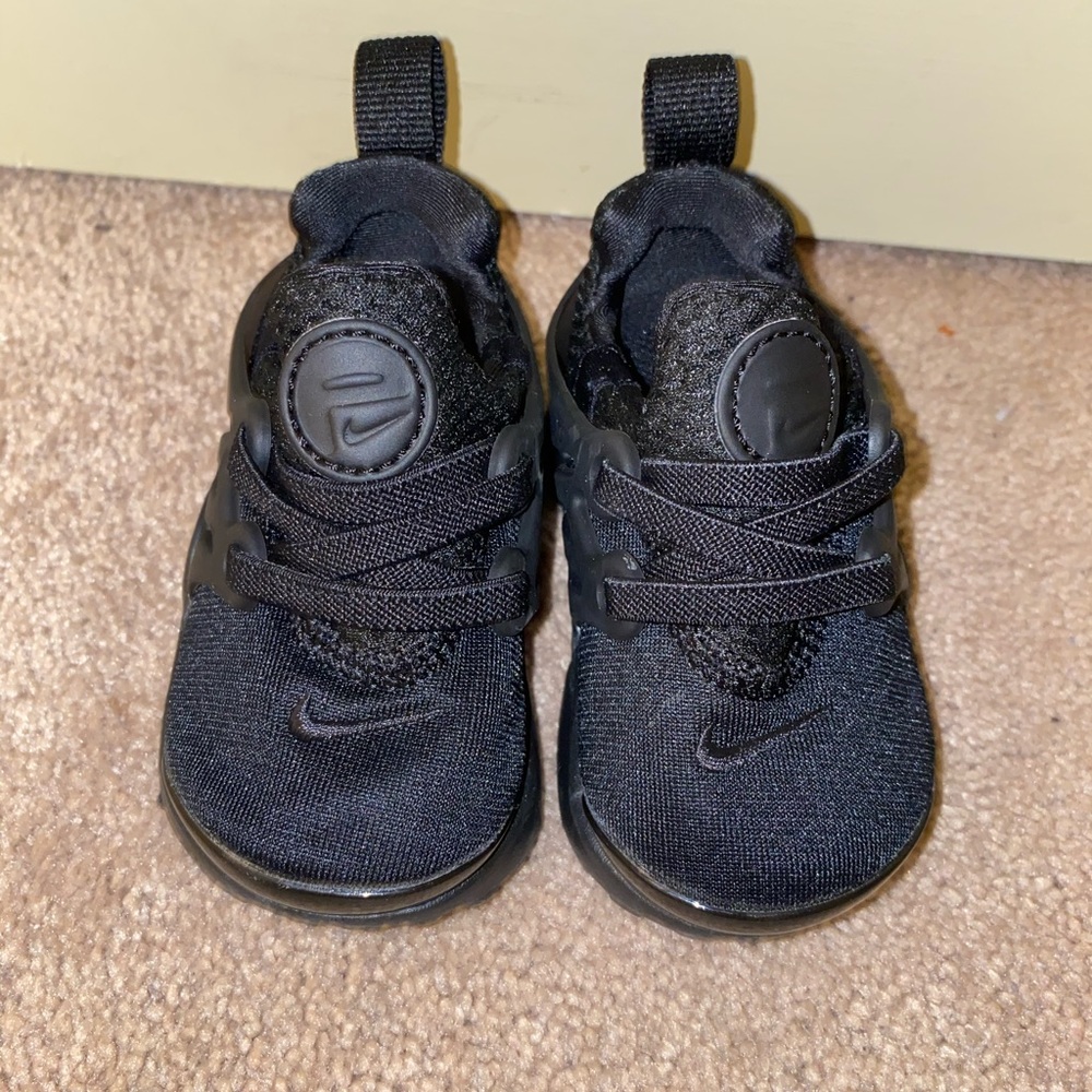 Nike prestos like new size 4c